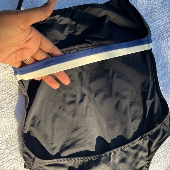 SOLID & STRIPED The Marina open-back halterneck swimsuit - Picture 9 of 11